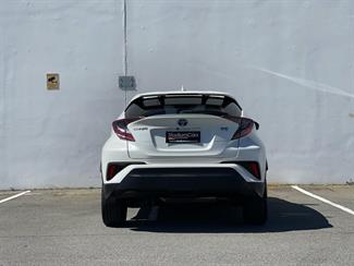 2019 Toyota C-HR - Thumbnail