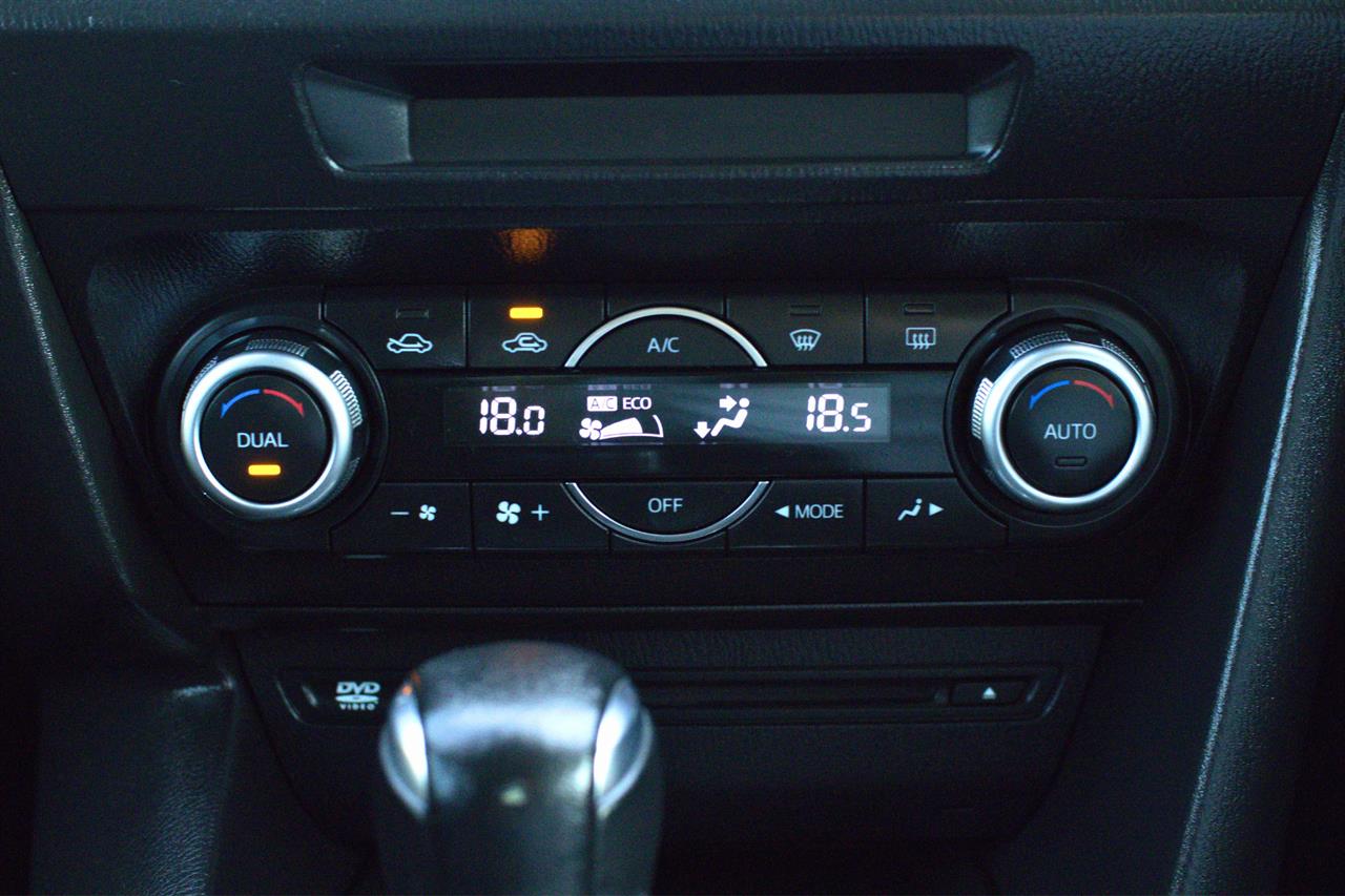 2014 Mazda Axela