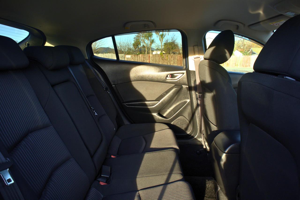 2014 Mazda Axela