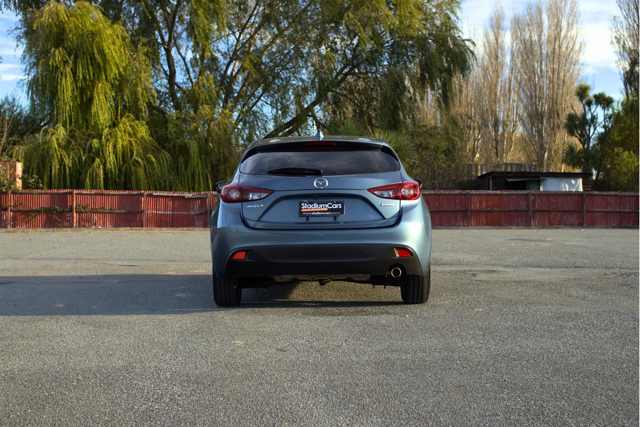 2014 Mazda Axela