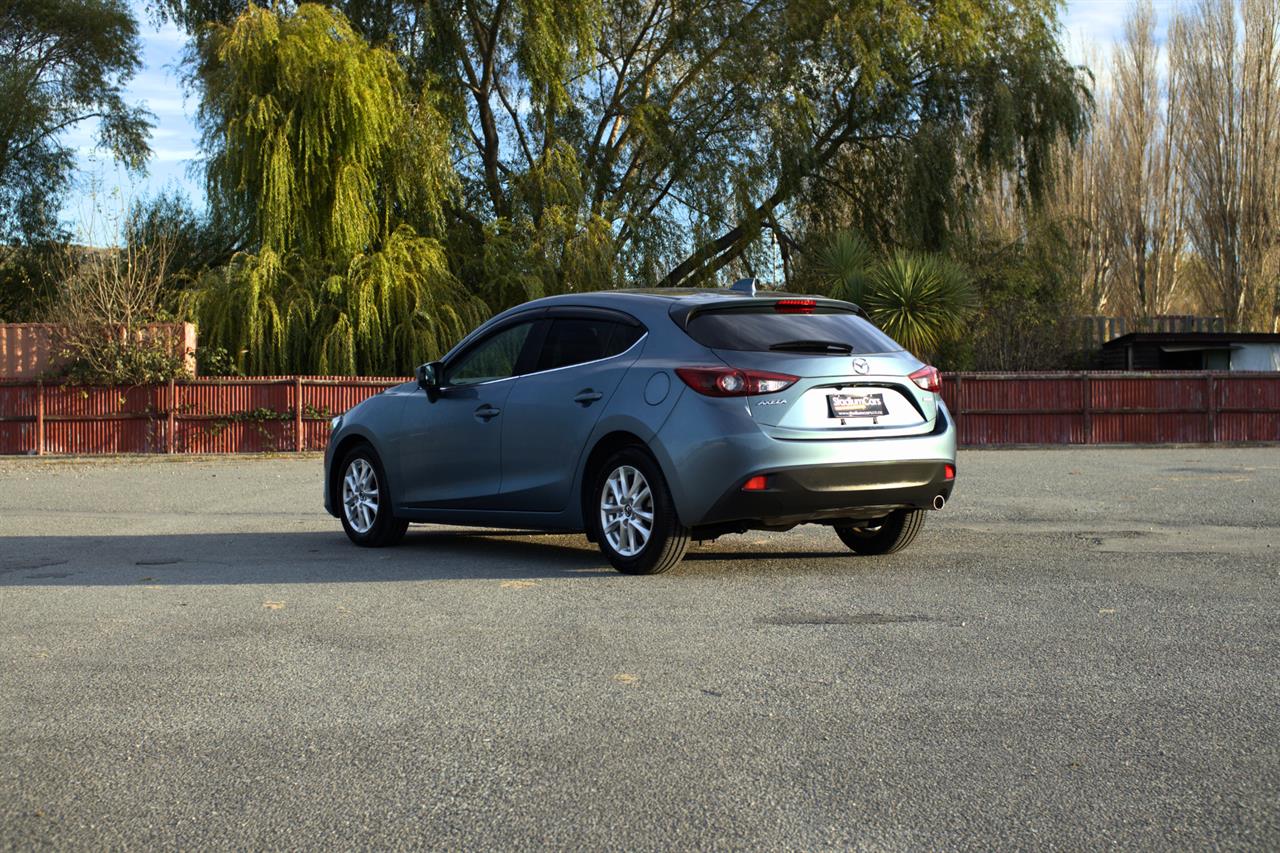 2014 Mazda Axela