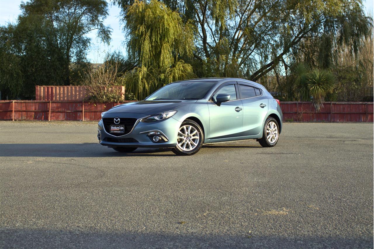 2014 Mazda Axela