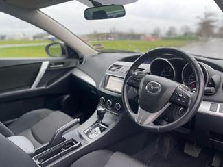 2012 Mazda Axela - Thumbnail
