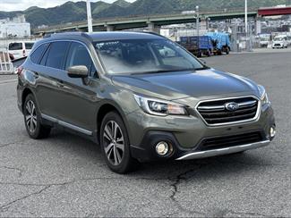 2017 Subaru Outback - Thumbnail
