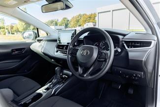 2020 Toyota Corolla - Thumbnail