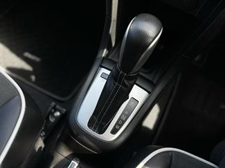 2014 Suzuki Swift - Thumbnail