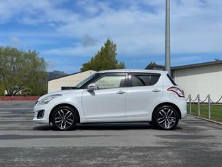 2014 Suzuki Swift - Thumbnail