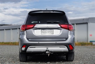 2021 Mitsubishi Outlander - Thumbnail