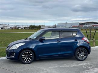 2015 Suzuki Swift - Thumbnail
