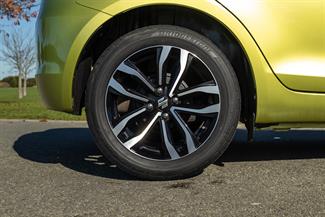 2014 Suzuki Swift - Thumbnail