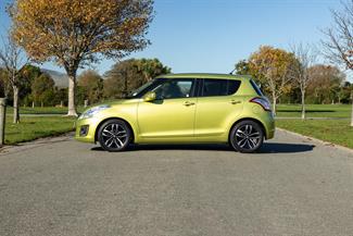 2014 Suzuki Swift - Thumbnail