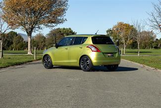 2014 Suzuki Swift - Thumbnail