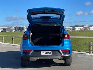 2023 MG Zs - Thumbnail