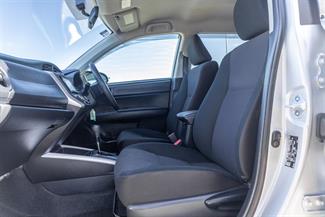 2017 Toyota Corolla - Thumbnail