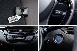 2017 Toyota C-HR - Thumbnail