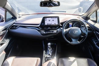 2017 Toyota C-HR - Thumbnail