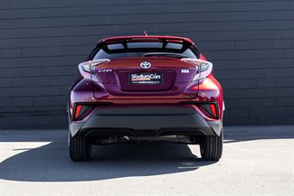 2017 Toyota C-HR - Thumbnail