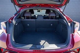 2017 Toyota C-HR - Thumbnail