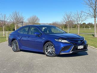 2022 Toyota Camry - Thumbnail