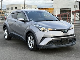2017 Toyota C-HR - Thumbnail