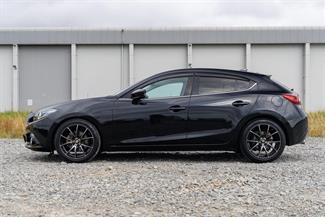 2015 Mazda Axela - Thumbnail