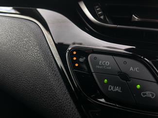 2017 Toyota C-HR - Thumbnail