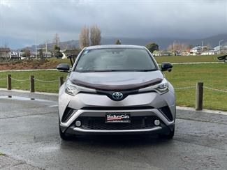 2017 Toyota C-HR - Thumbnail