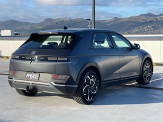 2022 Hyundai Ioniq 5 - Thumbnail