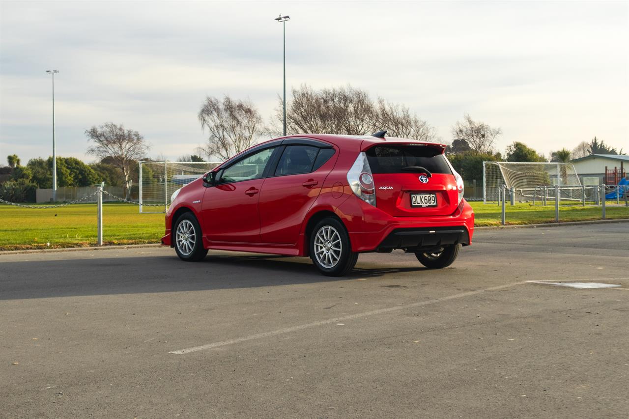 2014 Toyota AQUA