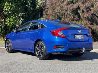 2016 Honda Civic - Thumbnail