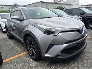 2017 Toyota C-HR - Thumbnail