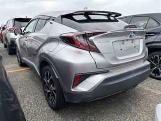 2017 Toyota C-HR - Thumbnail