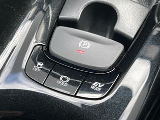 2017 Toyota C-HR - Thumbnail