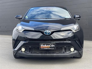 2017 Toyota C-HR - Thumbnail