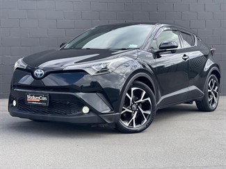 2017 Toyota C-HR - Thumbnail