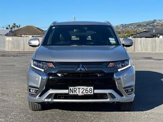 2021 Mitsubishi Outlander - Thumbnail