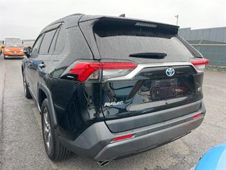 2021 Toyota RAV4 - Thumbnail