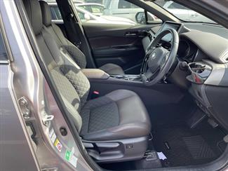 2018 Toyota C-HR - Thumbnail