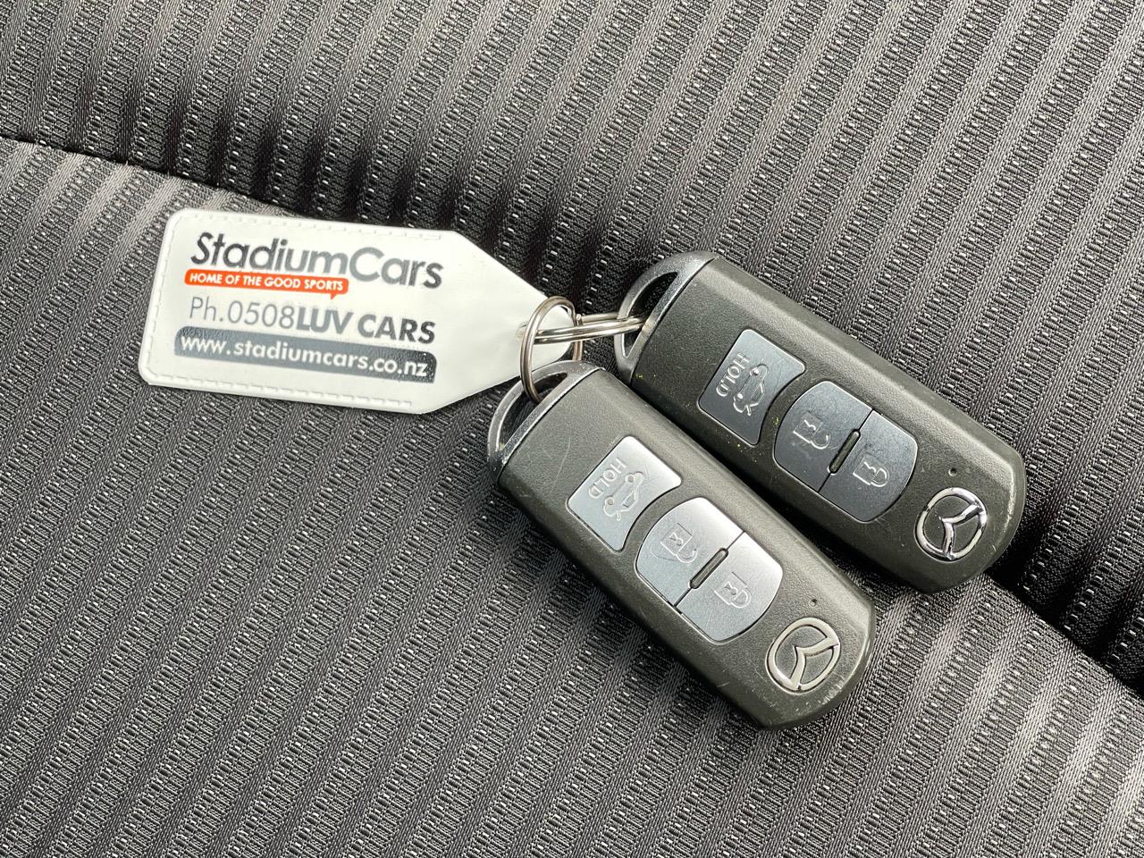 2014 Mazda Axela