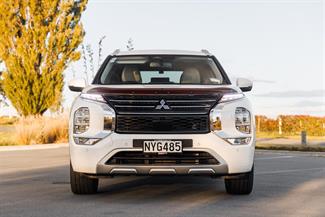 2021 Mitsubishi Outlander - Thumbnail