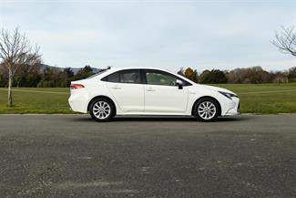 2019 Toyota Corolla - Thumbnail