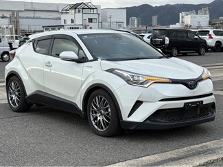 2017 Toyota C-HR - Thumbnail