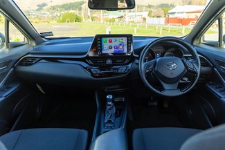 2023 Toyota C-HR - Thumbnail