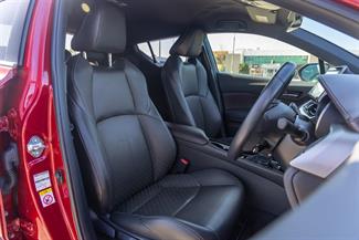 2018 Toyota C-HR - Thumbnail