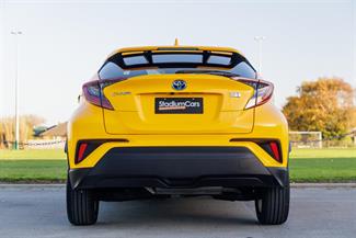 2019 Toyota C-HR - Thumbnail