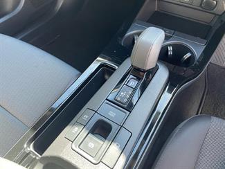 2023 Toyota Prius - Thumbnail