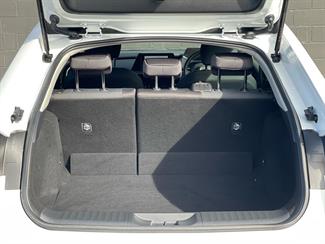 2023 Toyota Prius - Thumbnail