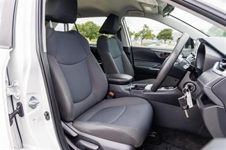 2019 Toyota RAV4 - Thumbnail