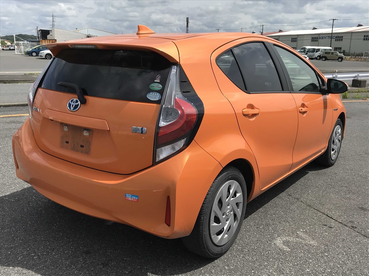 2017 Toyota AQUA