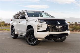 2022 Mitsubishi Pajero Sport - Thumbnail